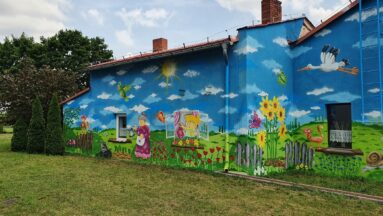 Mural kwiatowy -druga część.