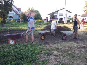 Gościejowice, gm. Niemodlin i park pamięci na starym cmentarzu