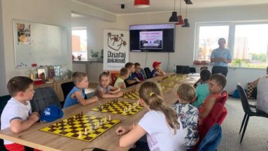 Chętnych do spędzenia wakacji z szacahmi nie brakowało!