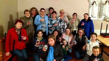 Warsztaty rękodzielnicze - "Tworzenia świec sojowych" dla mieszkańców Płutowa