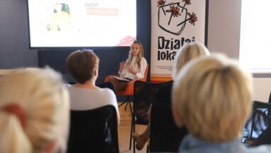 Prelekcja poświęcona modzie cyrkularnej, idei zero waste oraz świadomemu konsumpcjonizmowi.