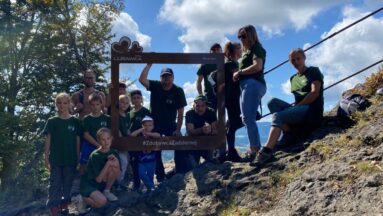 Projekt zakończył Pierwszy Rajd KGW Paprotki ,,W poszukiwaniu Zadziernej”.